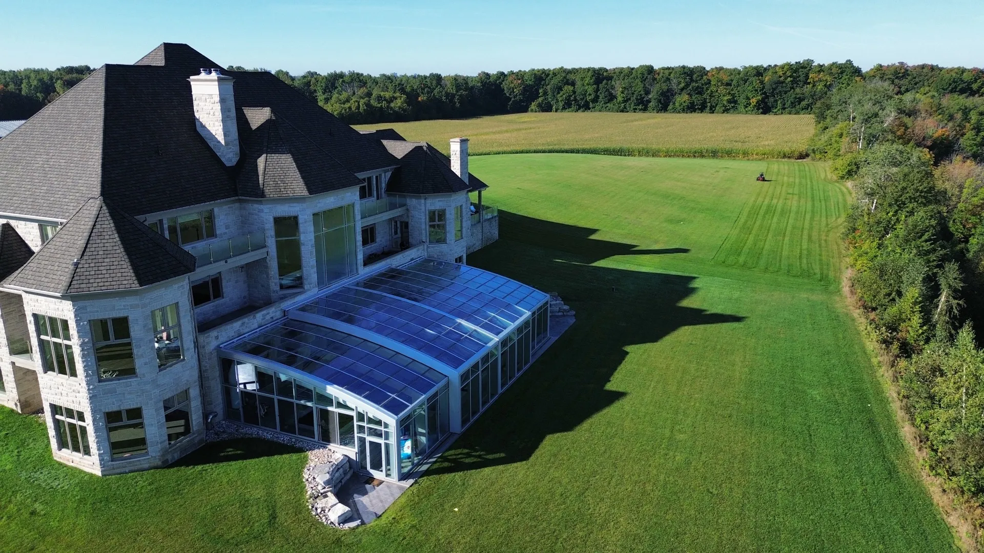 Professional D&D Home Services crew at a residential job in Kitchener