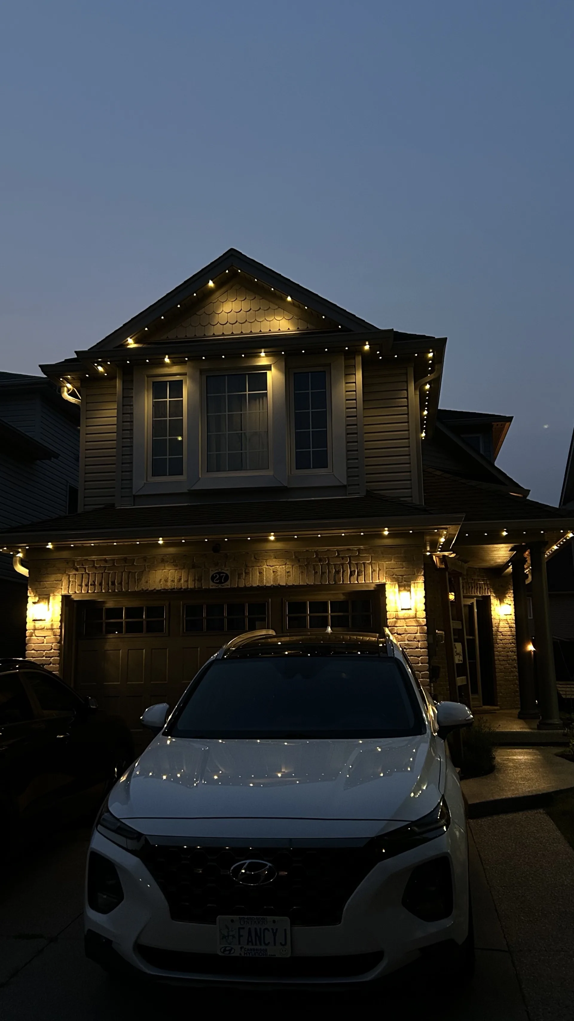 Permanent LED roofline lights in Waterloo